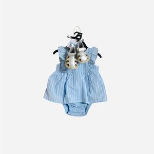 NWT Carter’s Baby girl outfit 3M
